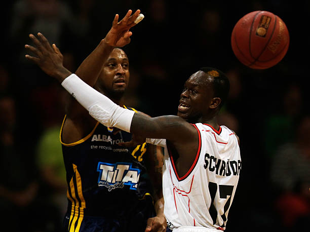 东队的角逐 东队的角逐