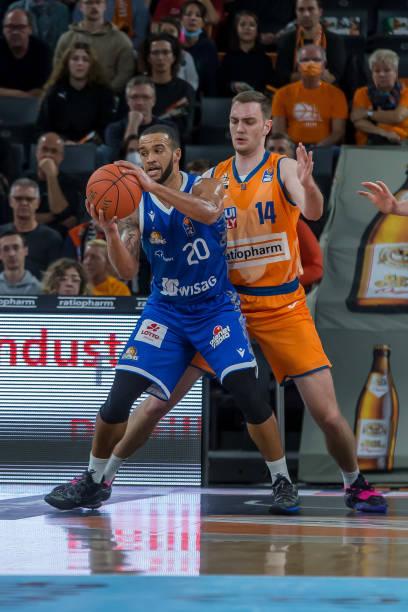 更少的黄牌 更少的黄牌