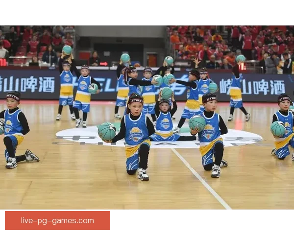 全国篮球锦标赛：激烈竞争、华丽表演