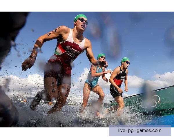 全面解析铁人三项训练：泳姿技巧、骑行策略、跑步秘籍