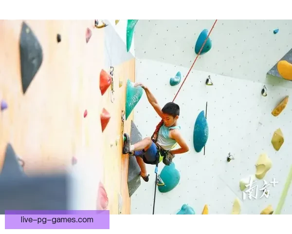 攀岩赛事:挑战高峰,谁能登顶? 攀岩赛事:挑战高峰,谁能登顶?